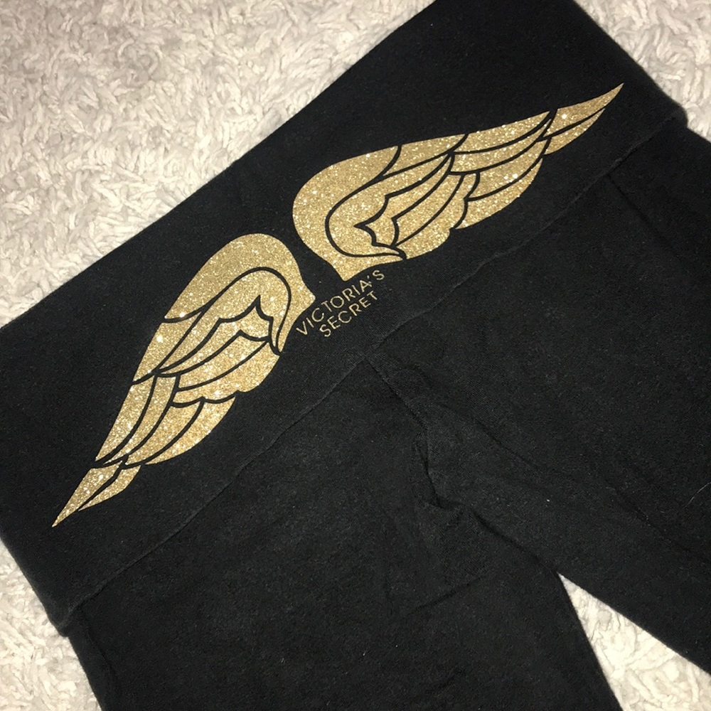 Victoria’s Secret yoga pants